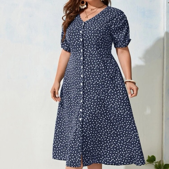 NWOT Plus Ditsy Floral Button Front Dress Without Belt - Picture 1 of 6